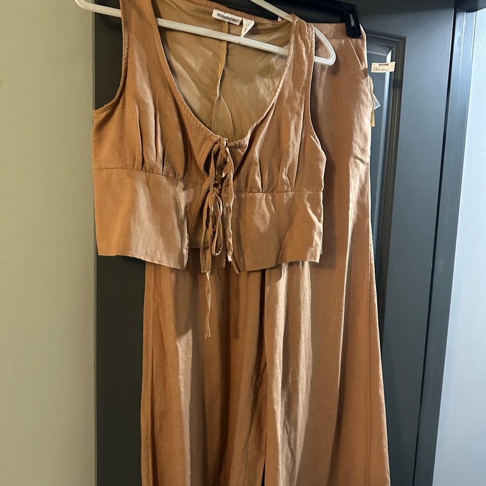 Brown Sleeveless Set with pants